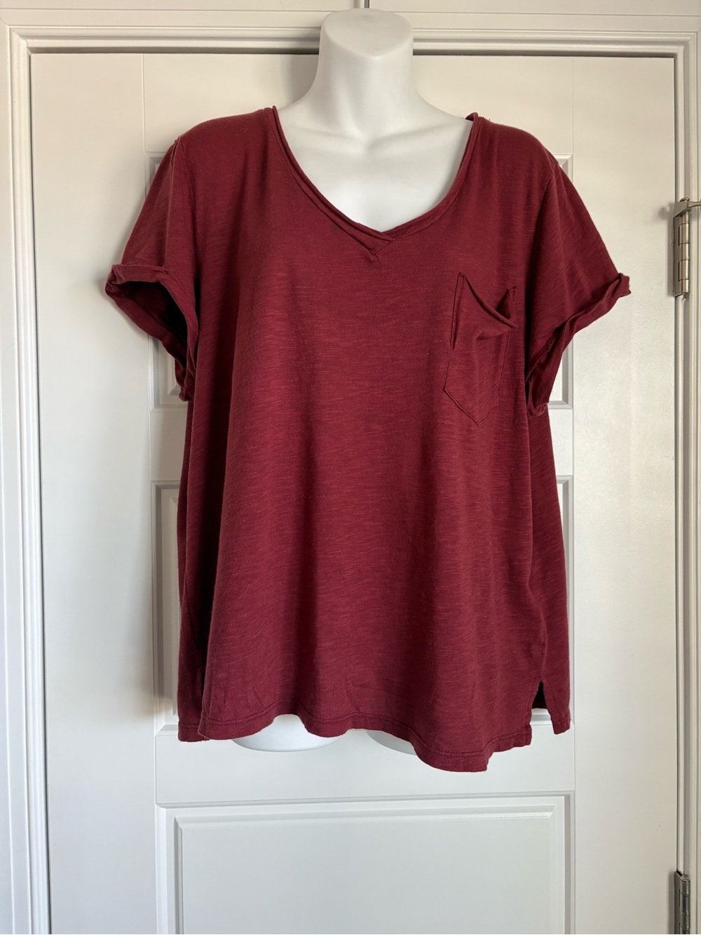Pilcro V-Neck Short Sleeve Pocket Tee in Burgundy